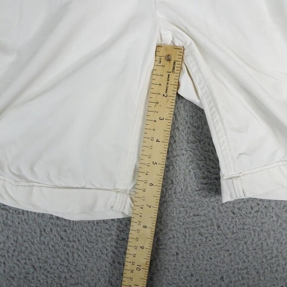 Kjus Shorts Womens 30 White Monroe Golf Performance Flat Front Made‎ In Portugal - Picture 3 of 10
